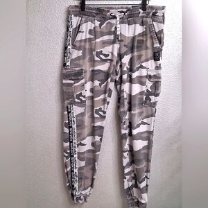 Vintage Echo Camouflage Cargo Pants/Joggers    Size L